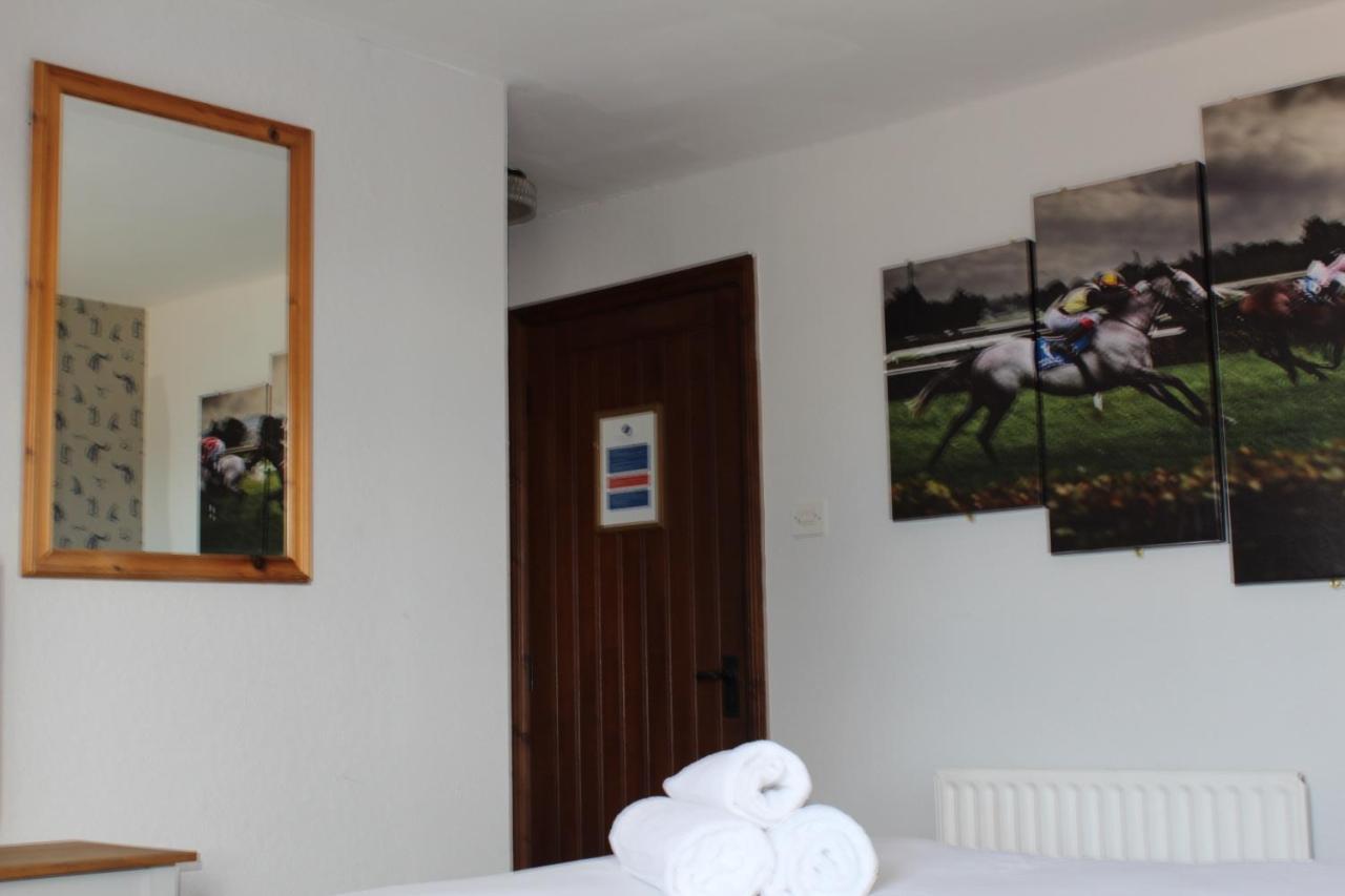 Stukeleys Hotel Great Stukeley Екстериор снимка